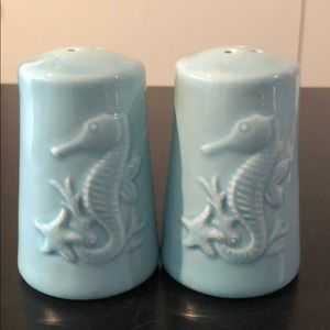 Ocean seahorse salt and pepper shakers set blue